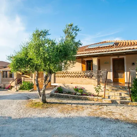 Aeolos Zante - Zefyros Maisonette, With Shared Heated Pool *